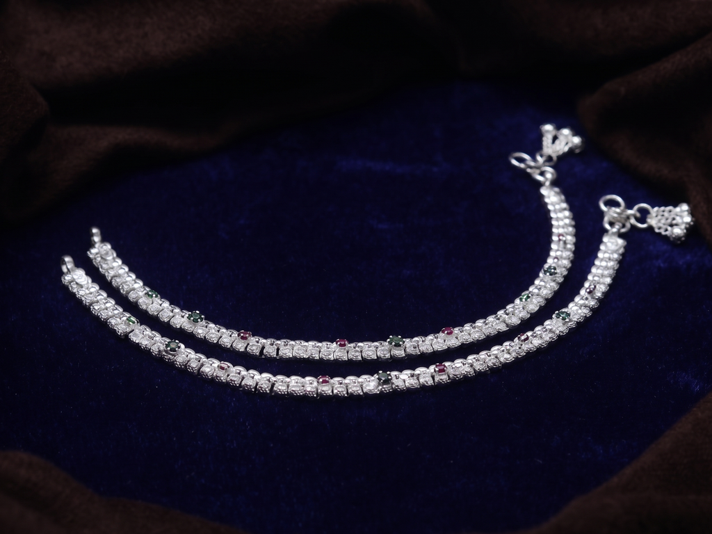 Elegant Stonework Payal Pair – Classic Silver Look Anklet