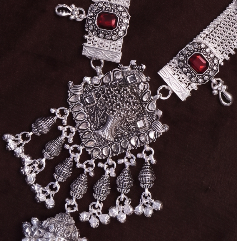 SP Kandora German Silver Traditional Necklace | 0 Touch Silver Plated Jewellery for Women