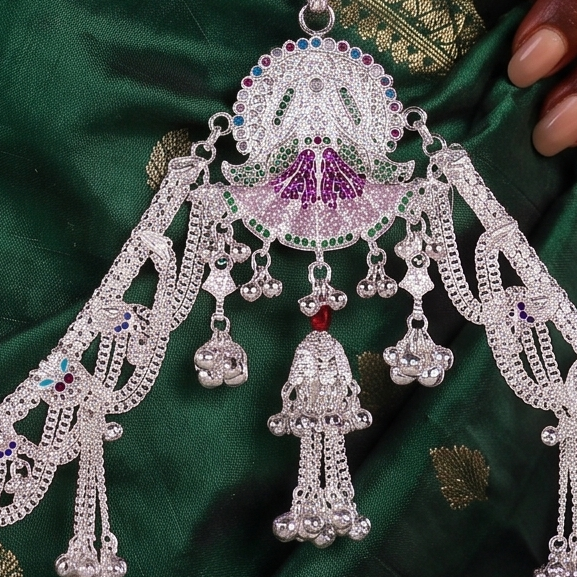 Meenakari Bridal Kamarband with Scalloped Mesh Chain by Radhe Payal