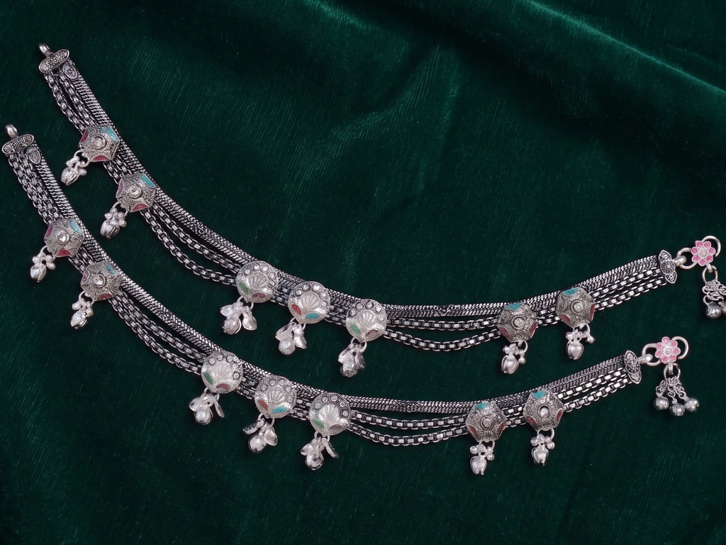 R OXO Silver Plated Traditional Payal for Women