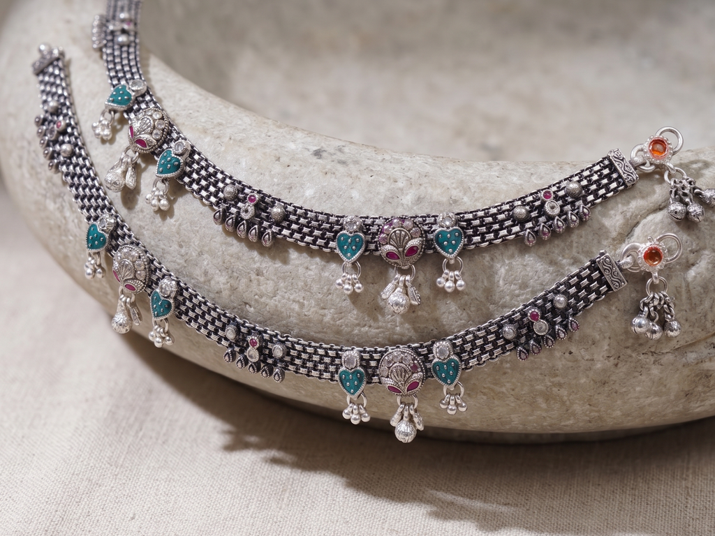 R OXO Silver Plated Traditional Payal for Women