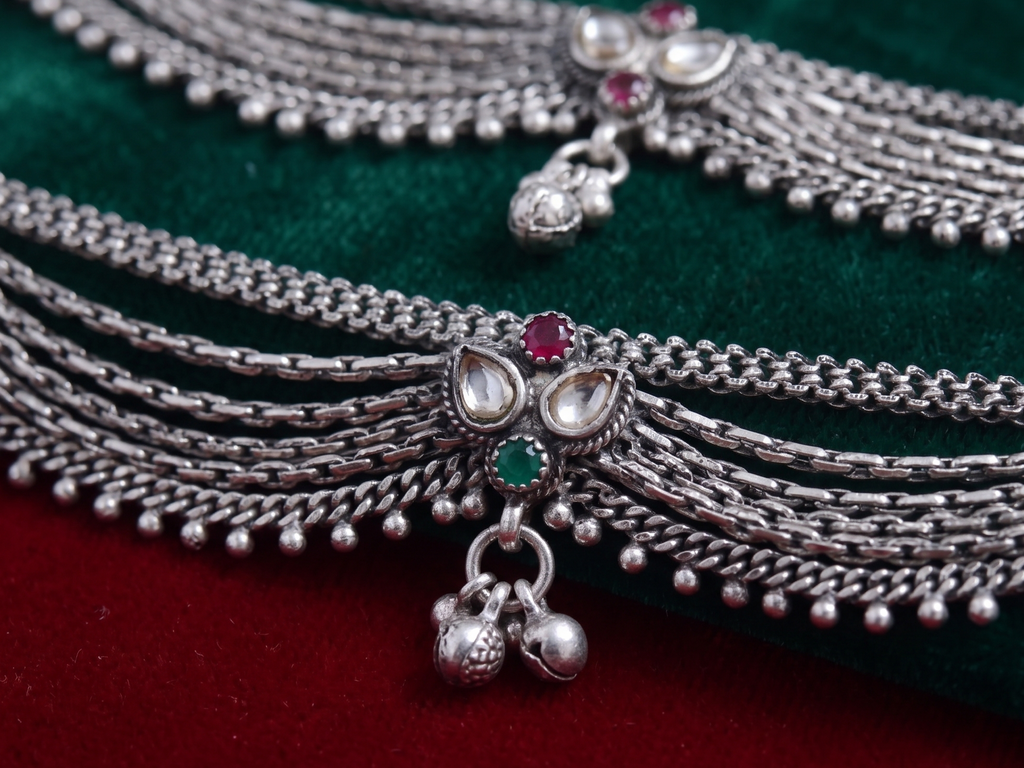 R OXO Silver Plated Traditional Payal for Women