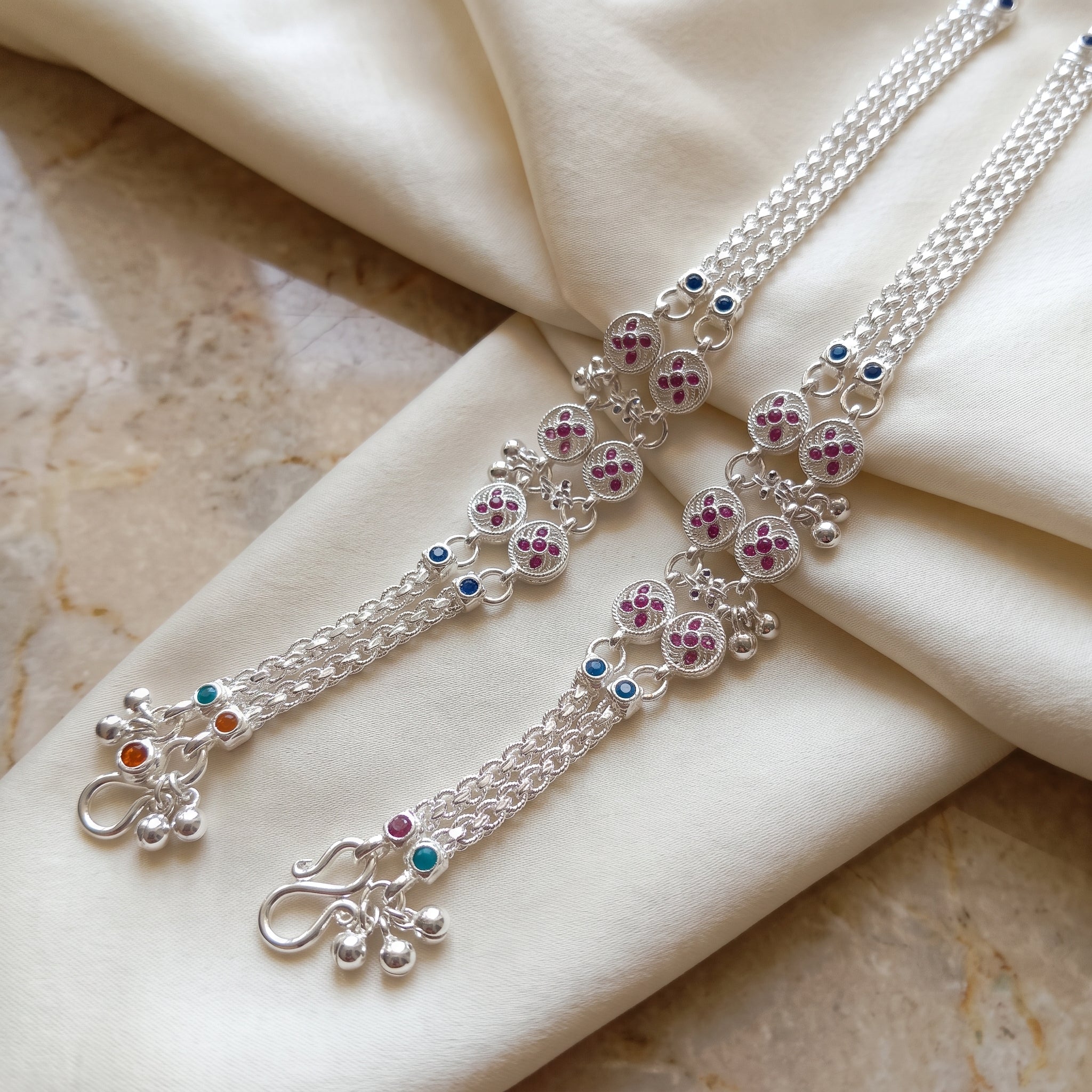 Handcrafted Anklet Pair with Ghungroo – Silver Finish