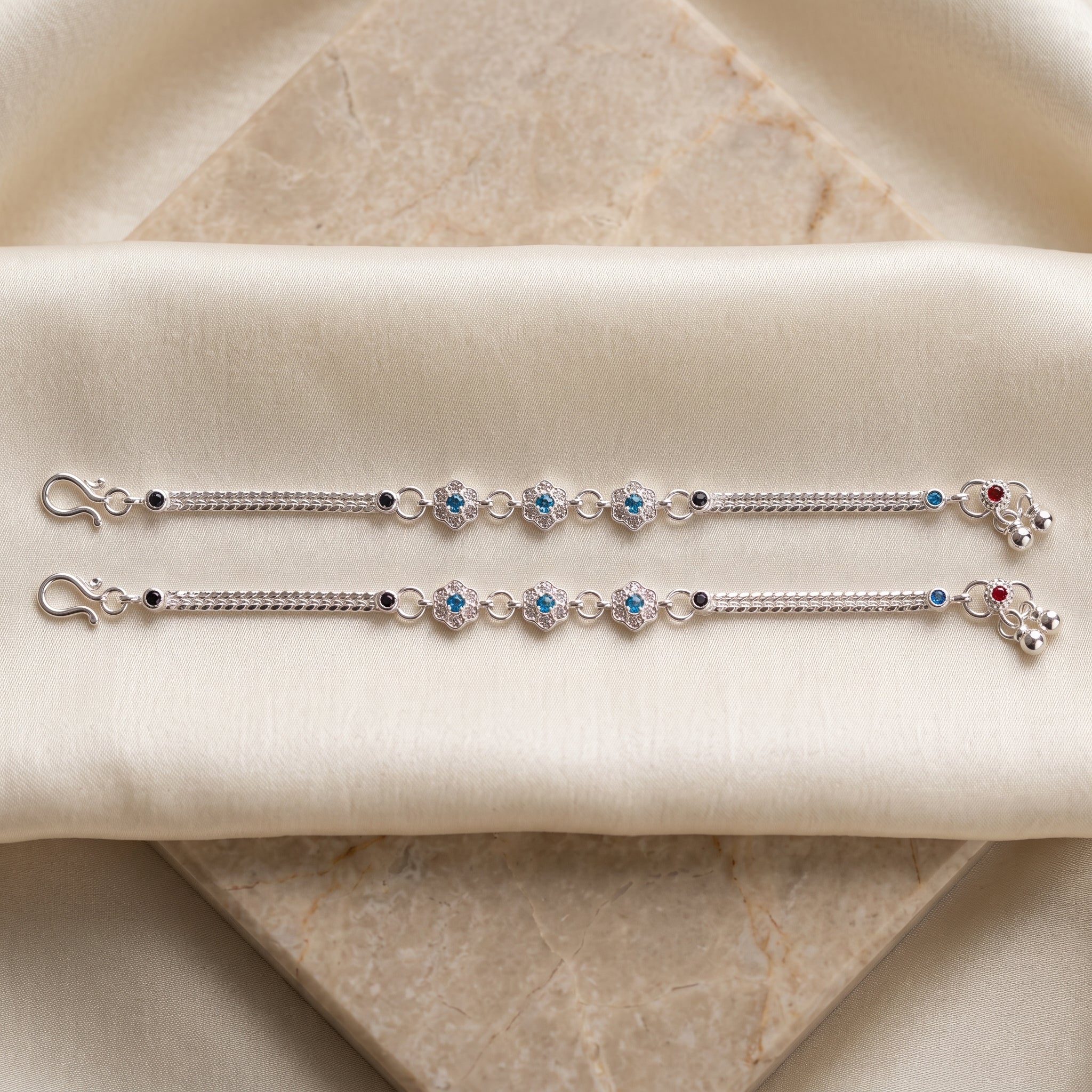 Handcrafted Anklet Pair with Ghungroo – Silver Finish