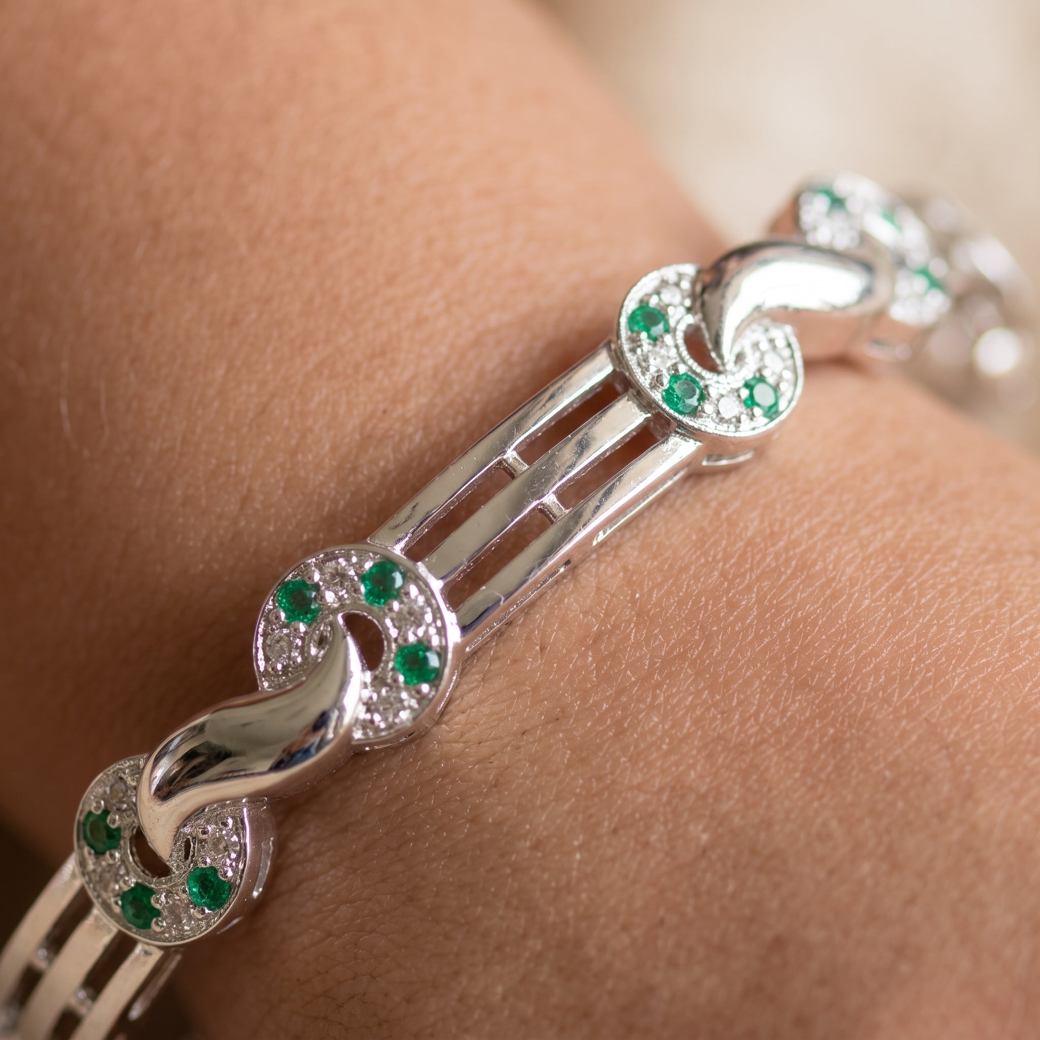 Jwelisha Kids Kada – Premium Stone-Studded Bangle for Girls