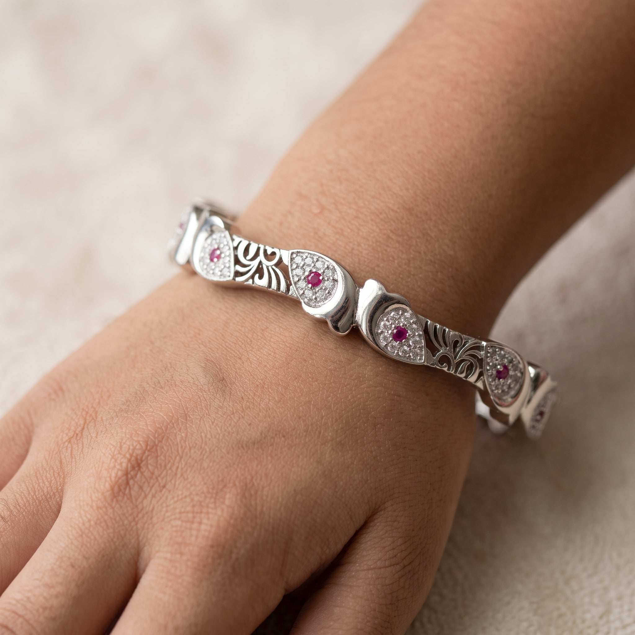 Jwelisha Kids Kada – Premium Stone-Studded Bangle for Girls