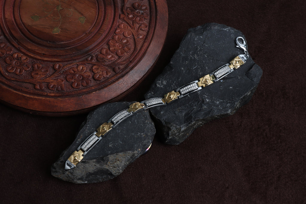 Luxury German Silver 0 Touch Silver Plated Bracelet – Premium Imitation Jewellery