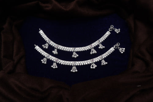 Classic Silver-Toned Traditional Payal Pair with Intricate Beadwork and Dangling Ghungroo Clusters