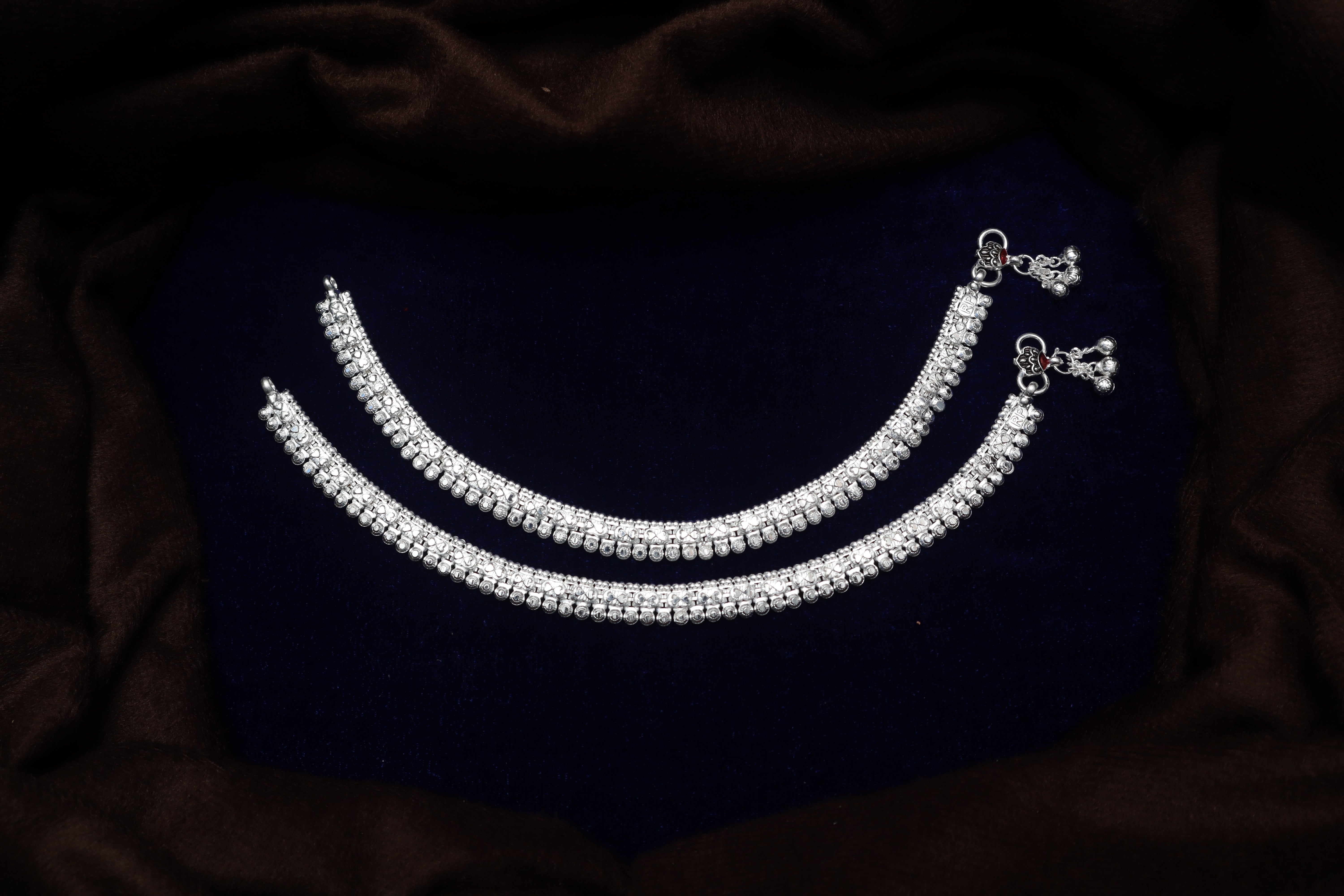 Classic Sterling Silver Payal Set – Sleek Textured Bridal Anklets