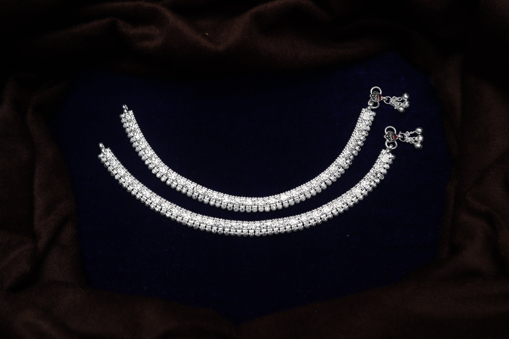 Classic Sterling Silver Payal Set – Sleek Textured Bridal Anklets